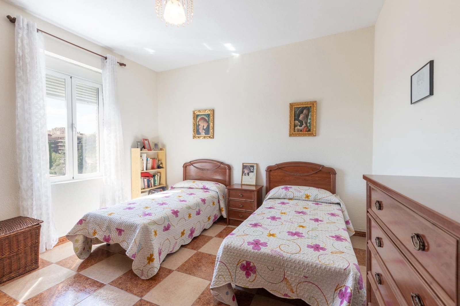 4 soveværelse Lejlighed til salg i Granada by - € 299.999 (Ref: 9833624)