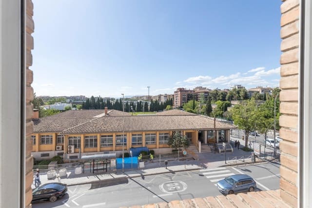 4 soveværelse Lejlighed til salg i Granada by - € 299.999 (Ref: 9833624)