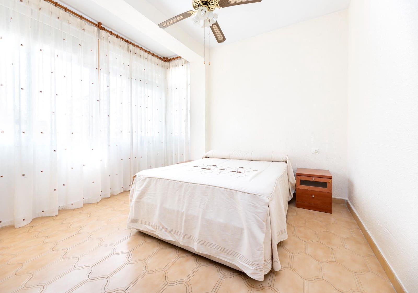 3 soverom Leilighet til salgs i Granada by - € 205 000 (Ref: 9846194)