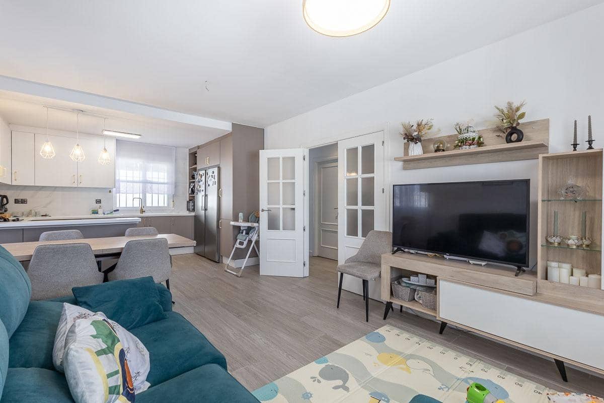 3 chambre Villa/Maison Semi-Mitoyenne à vendre à Ventas de Huelma avec piscine garage - 170 000 € (Ref: 9846195)