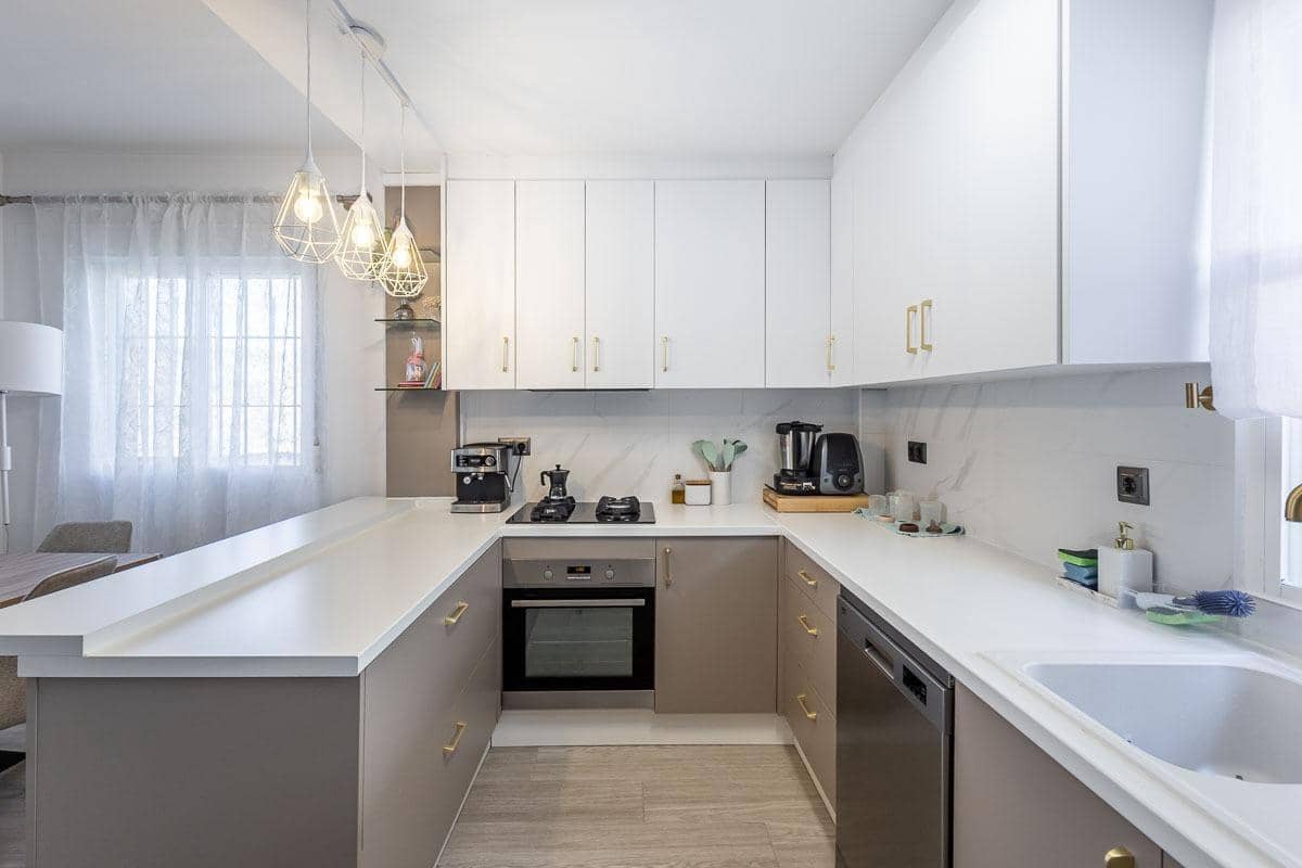3 chambre Villa/Maison Semi-Mitoyenne à vendre à Ventas de Huelma avec piscine garage - 170 000 € (Ref: 9846195)