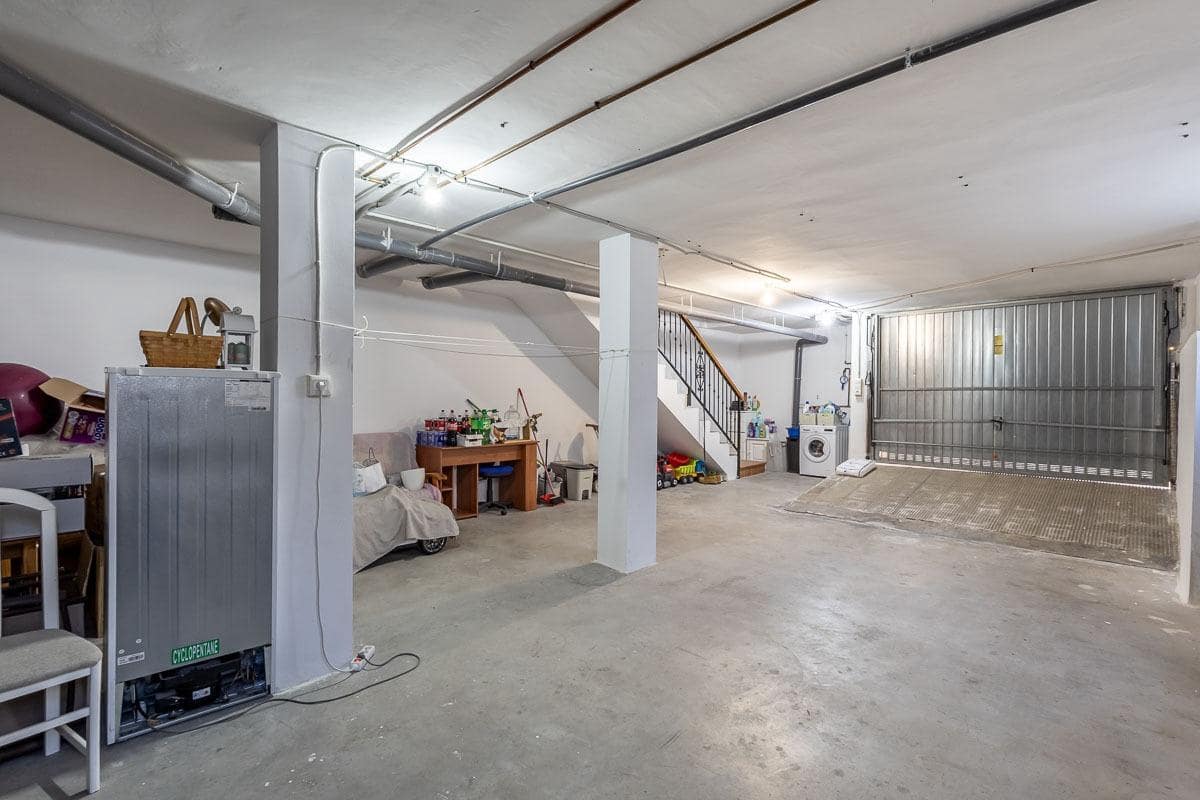 3 chambre Villa/Maison Semi-Mitoyenne à vendre à Ventas de Huelma avec piscine garage - 170 000 € (Ref: 9846195)