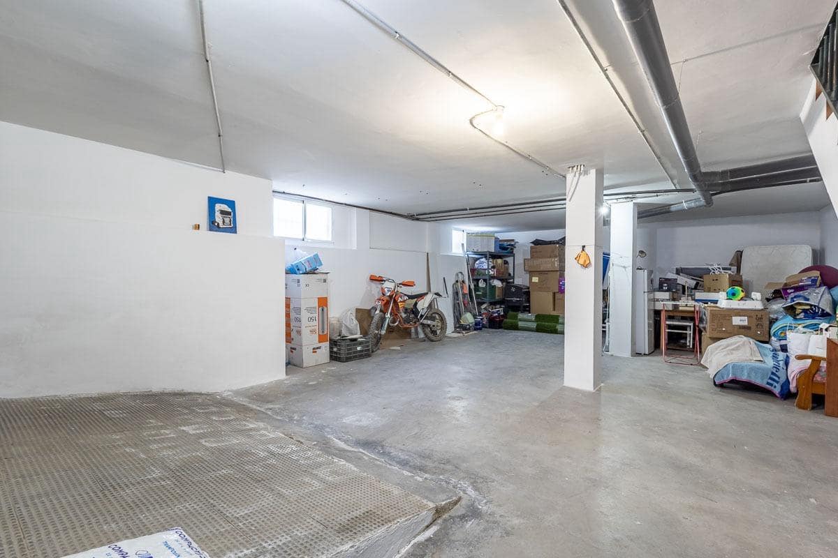 3 chambre Villa/Maison Semi-Mitoyenne à vendre à Ventas de Huelma avec piscine garage - 170 000 € (Ref: 9846195)