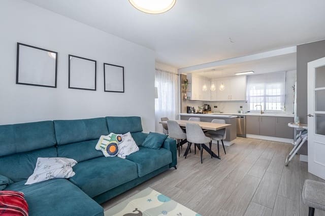 3 chambre Villa/Maison Semi-Mitoyenne à vendre à Ventas de Huelma avec piscine garage - 170 000 € (Ref: 9846195)