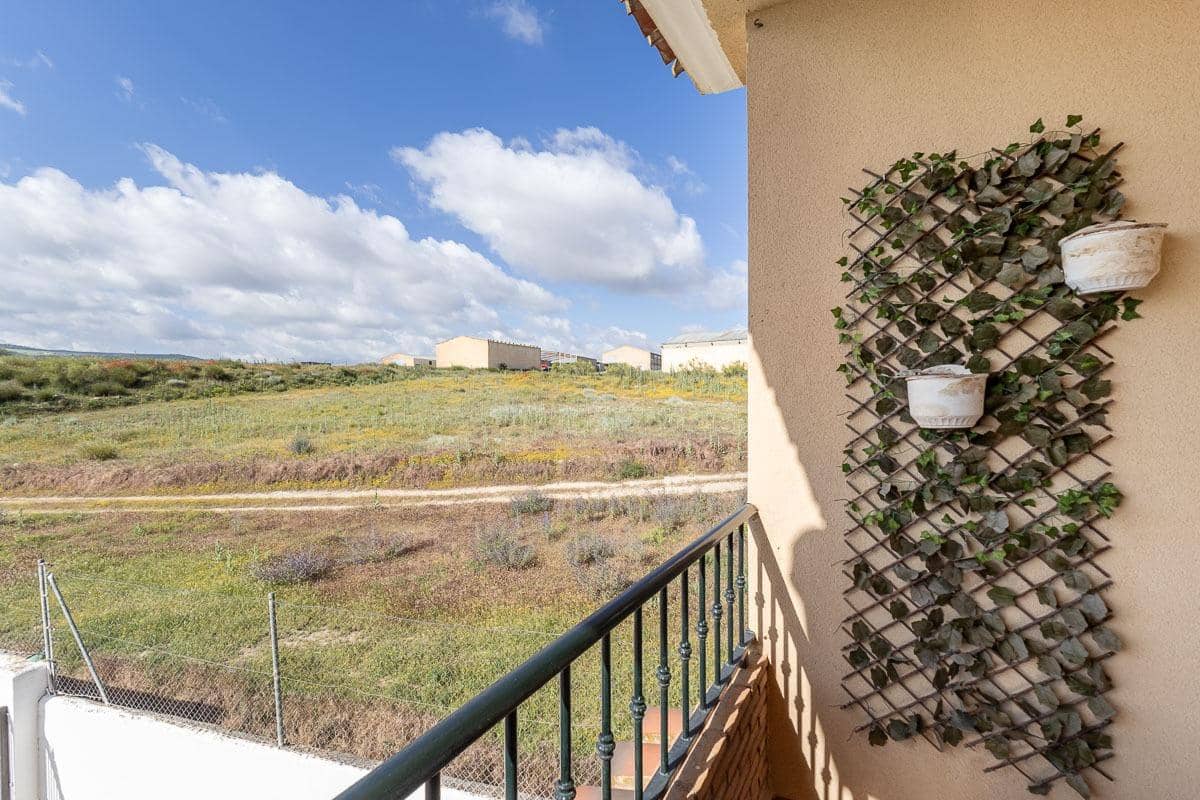 3 chambre Villa/Maison Semi-Mitoyenne à vendre à Ventas de Huelma avec piscine garage - 170 000 € (Ref: 9846195)