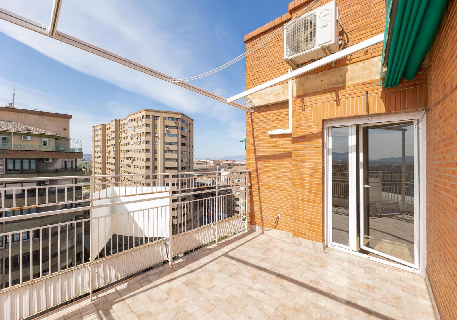 4 soverom Penthouse til salgs i Granada by - € 480 000 (Ref: 9849319)