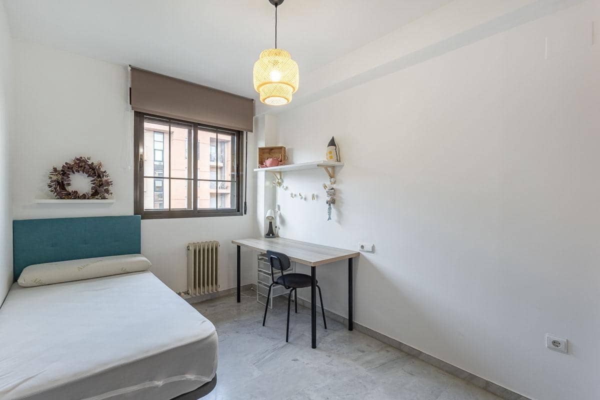 3 sovrum Lägenhet till salu i Granada stad med pool garage - 379 000 € (Ref: 9849321)