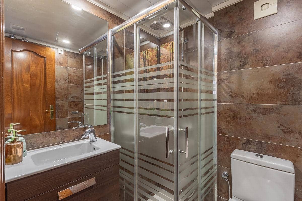 3 sovrum Lägenhet till salu i Granada stad med pool garage - 379 000 € (Ref: 9849321)