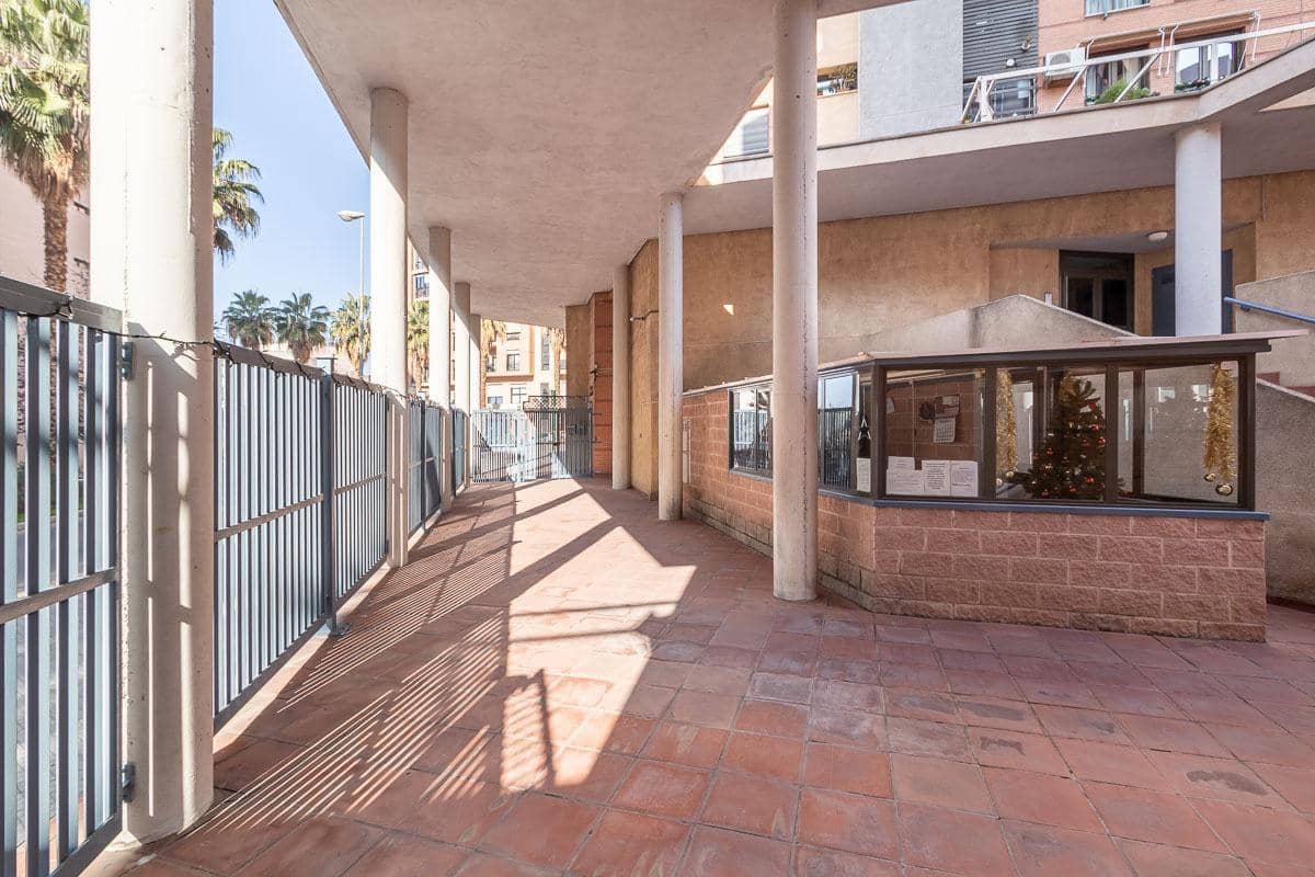 3 sovrum Lägenhet till salu i Granada stad med pool garage - 379 000 € (Ref: 9849321)