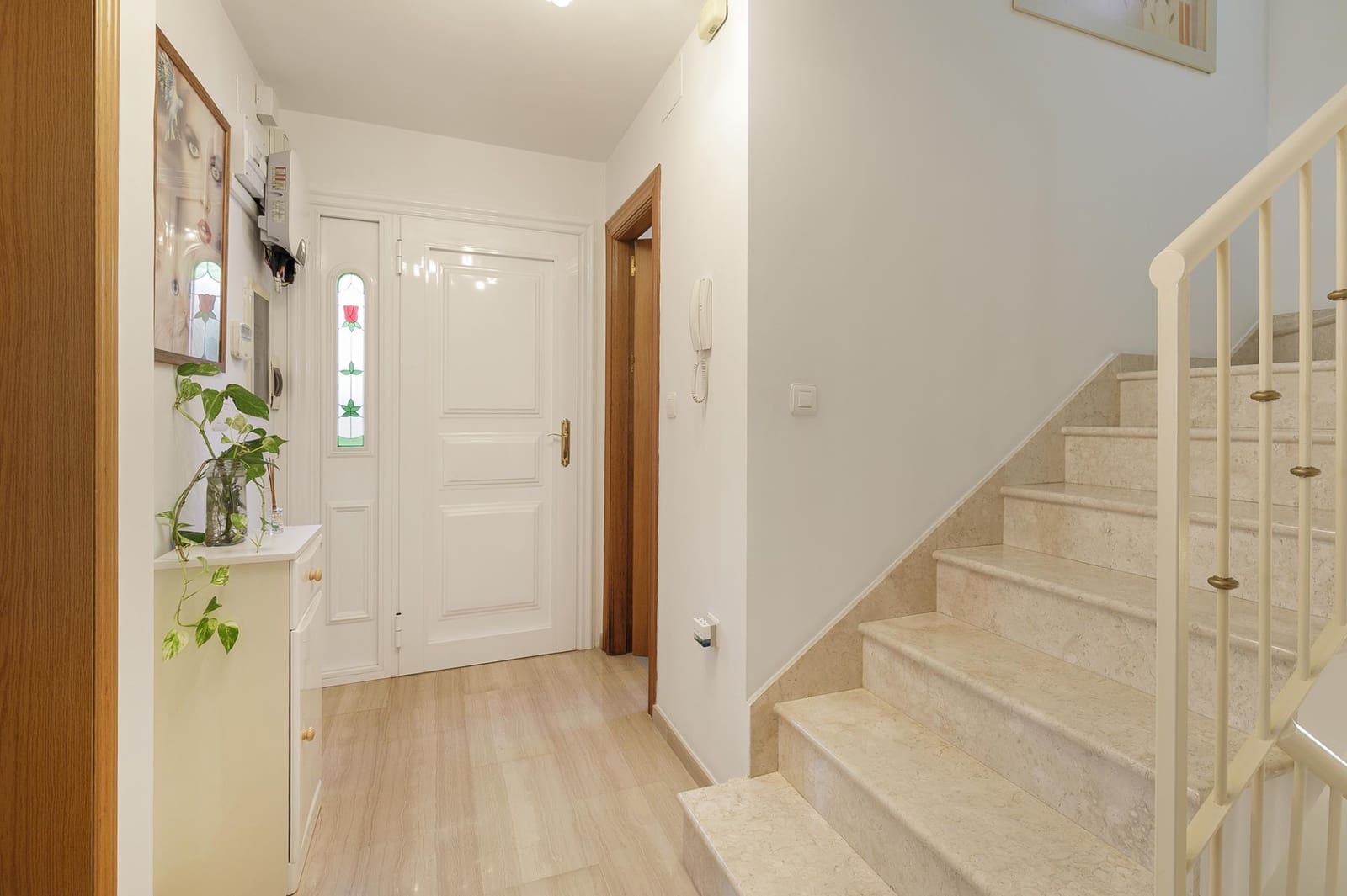 5 bedroom Villa for sale in Gojar with pool - € 360,000 (Ref: 9849323)