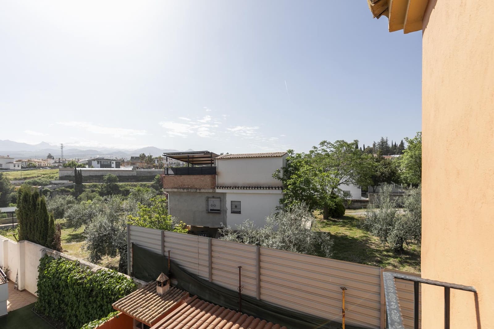5 bedroom Villa for sale in Gojar with pool - € 360,000 (Ref: 9849323)