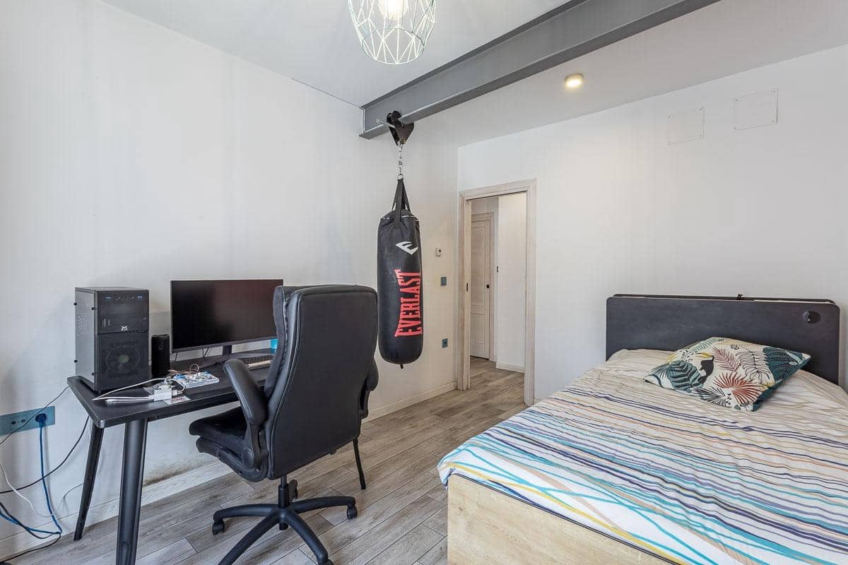 5 soverom Hus til salgs i Granada by - € 470 000 (Ref: 9849324)