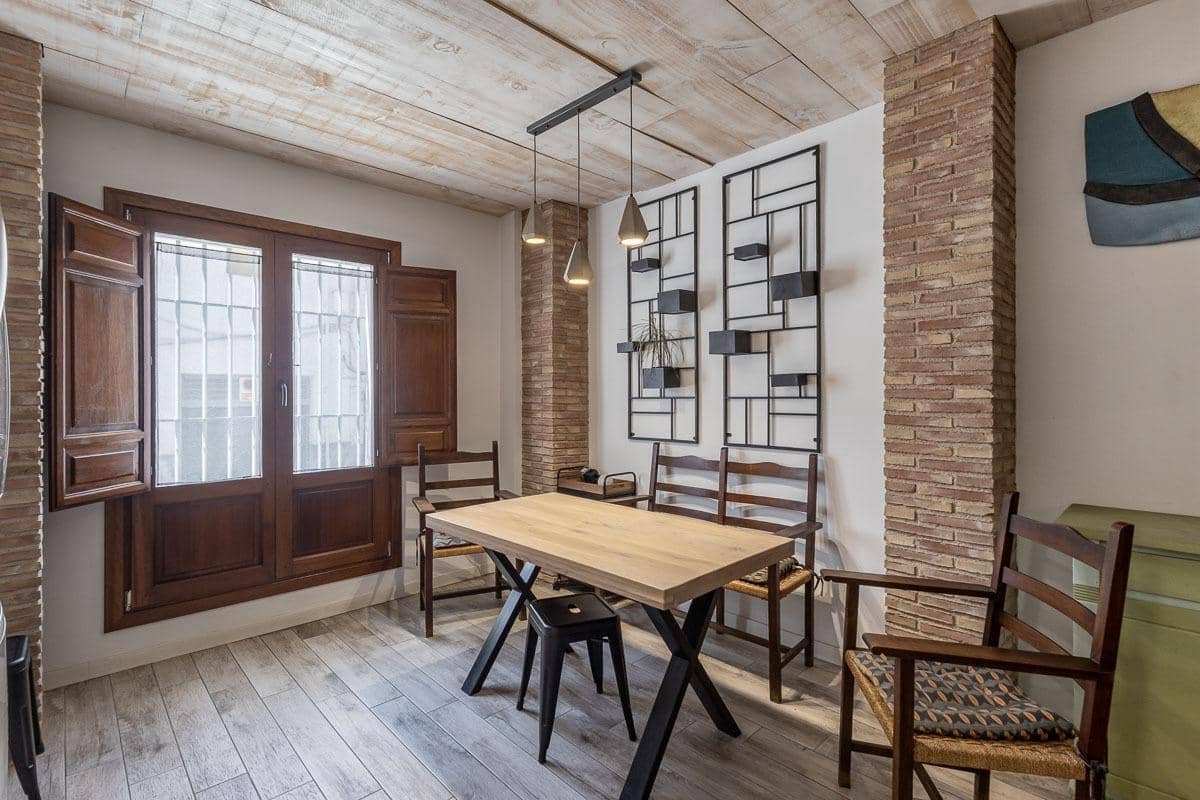 5 soverom Hus til salgs i Granada by - € 470 000 (Ref: 9849324)