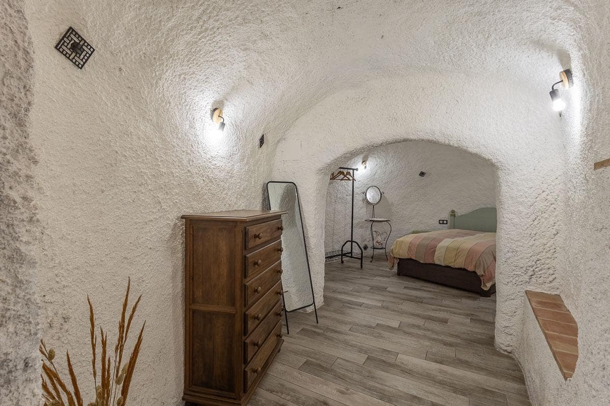 5 soverom Hus til salgs i Granada by - € 470 000 (Ref: 9849324)