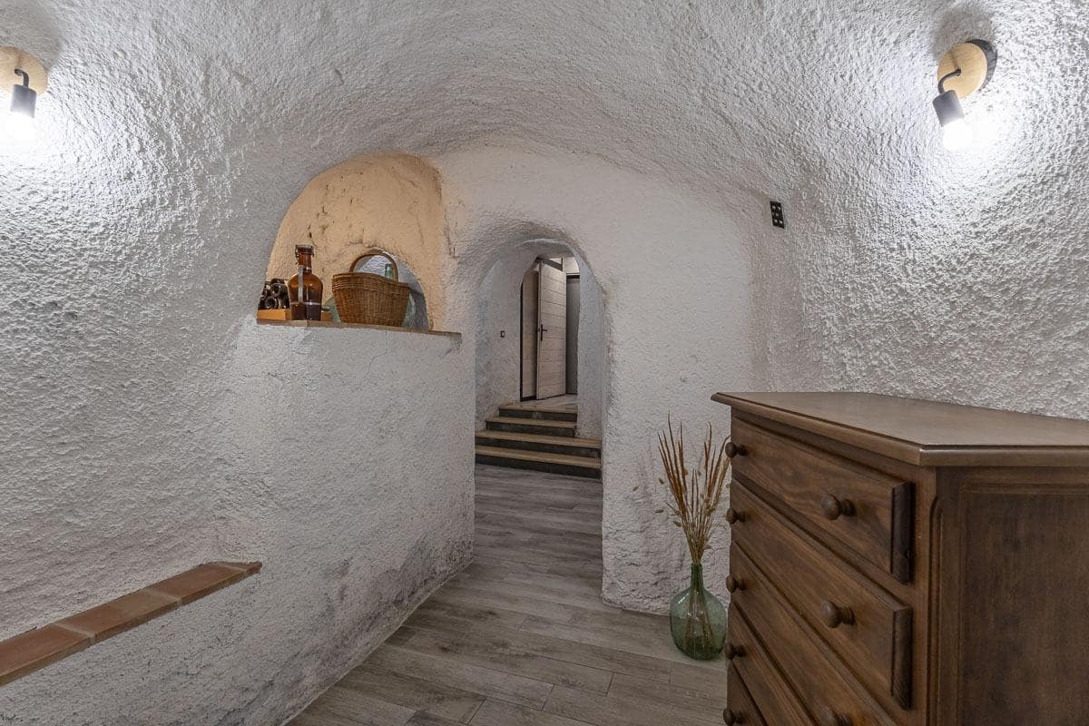 5 soverom Hus til salgs i Granada by - € 470 000 (Ref: 9849324)