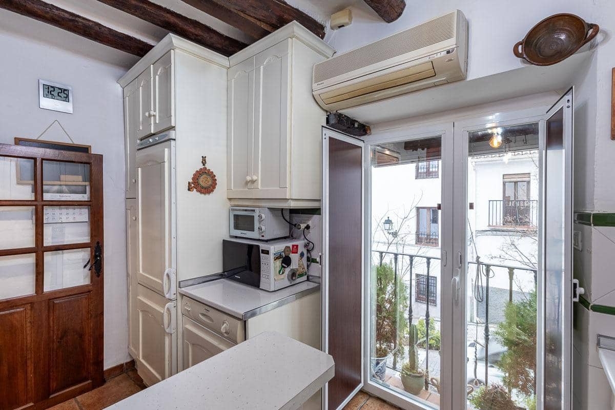1 slaapkamer Rijtjeshuis te koop in Granada stad - € 225.000 (Ref: 9860077)