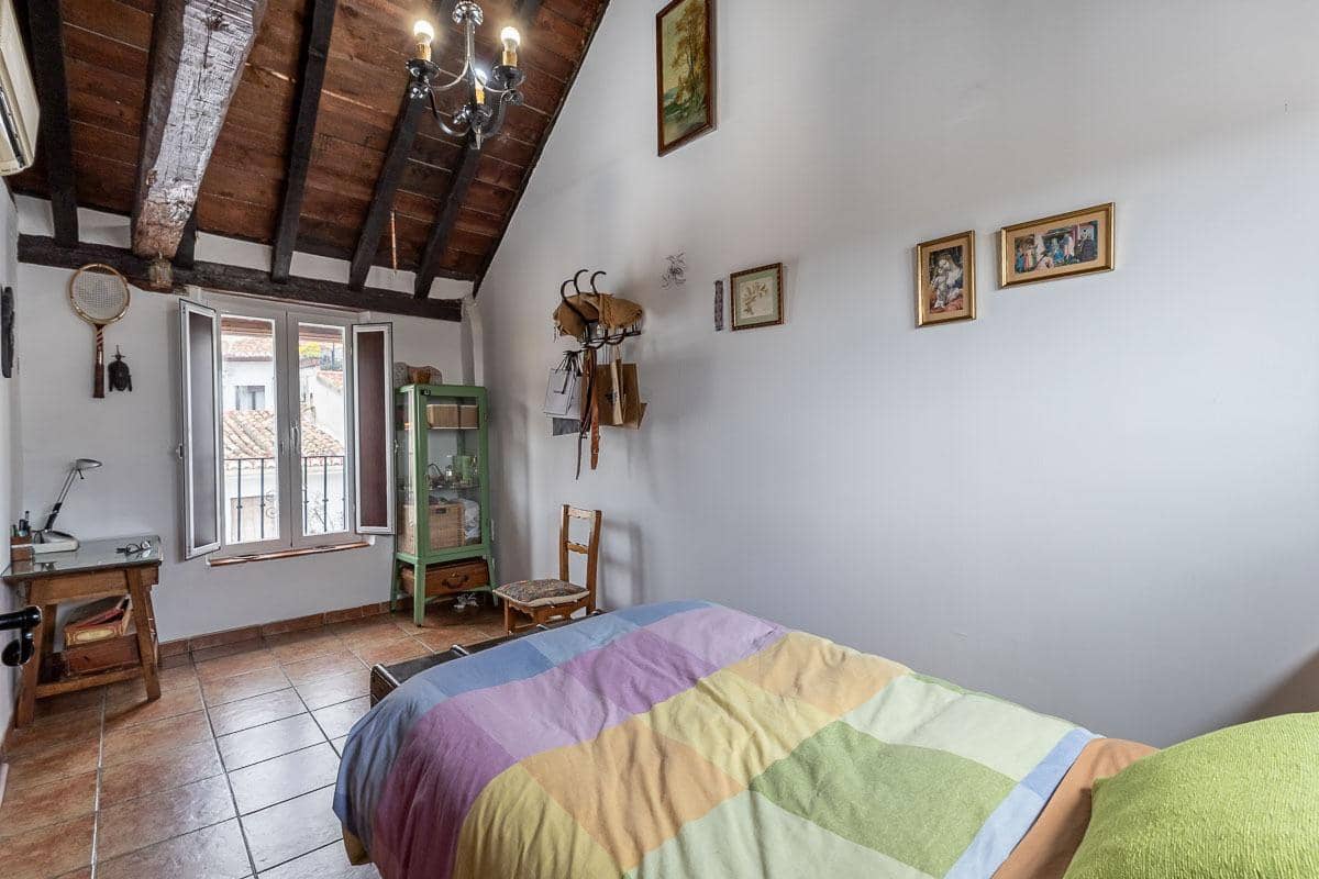 1 slaapkamer Rijtjeshuis te koop in Granada stad - € 225.000 (Ref: 9860077)