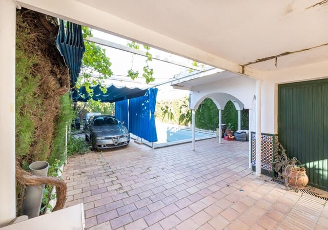 6 sovrum Radhus till salu i Peligros med pool - 290 000 € (Ref: 9866984)