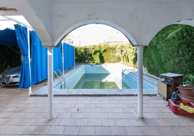 6 sovrum Radhus till salu i Peligros med pool - 290 000 € (Ref: 9866984)