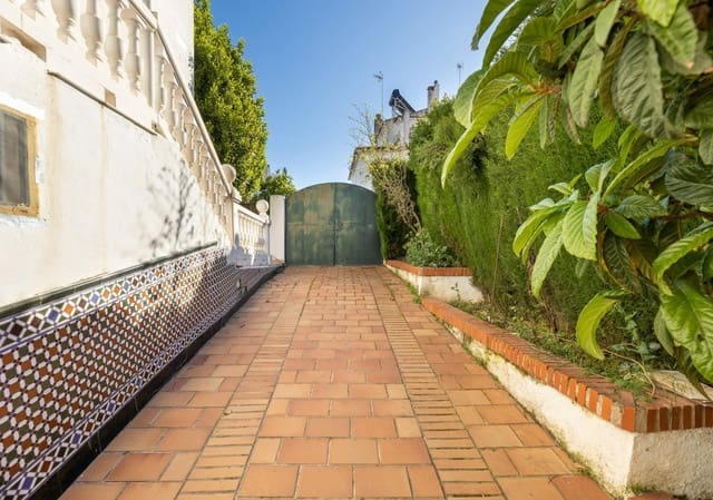 6 sovrum Radhus till salu i Peligros med pool - 290 000 € (Ref: 9866984)