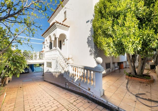 6 sovrum Radhus till salu i Peligros med pool - 290 000 € (Ref: 9866984)