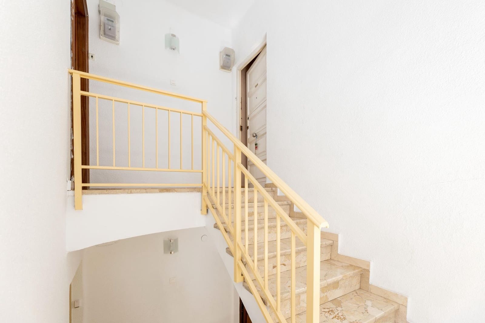 2 bedroom Flat for sale in Granada city - € 135,000 (Ref: 9868556)