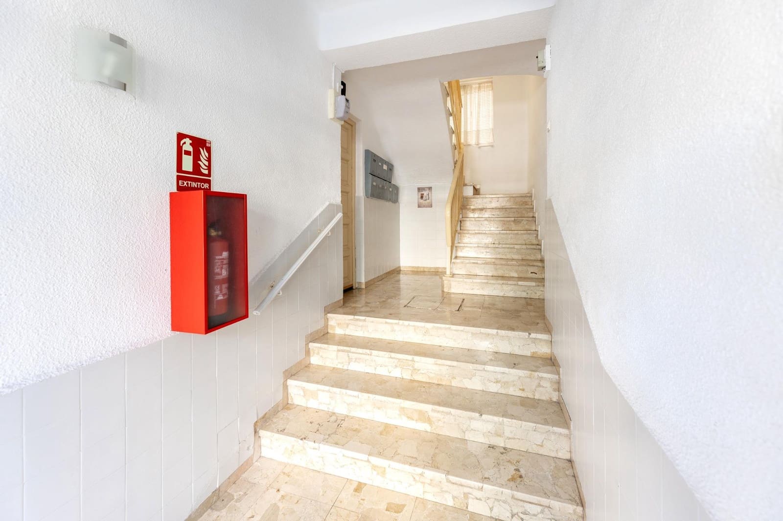 2 bedroom Flat for sale in Granada city - € 135,000 (Ref: 9868556)