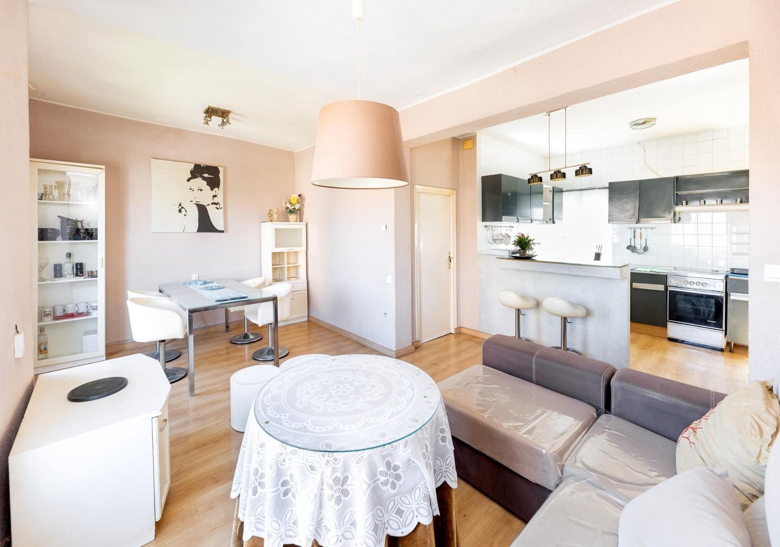 2 bedroom Flat for sale in Granada city - € 135,000 (Ref: 9868556)