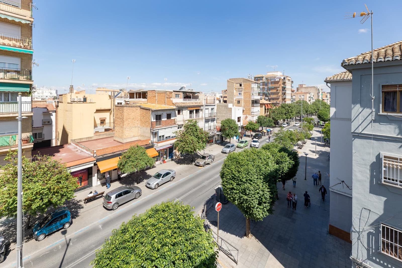 2 bedroom Flat for sale in Granada city - € 135,000 (Ref: 9868556)