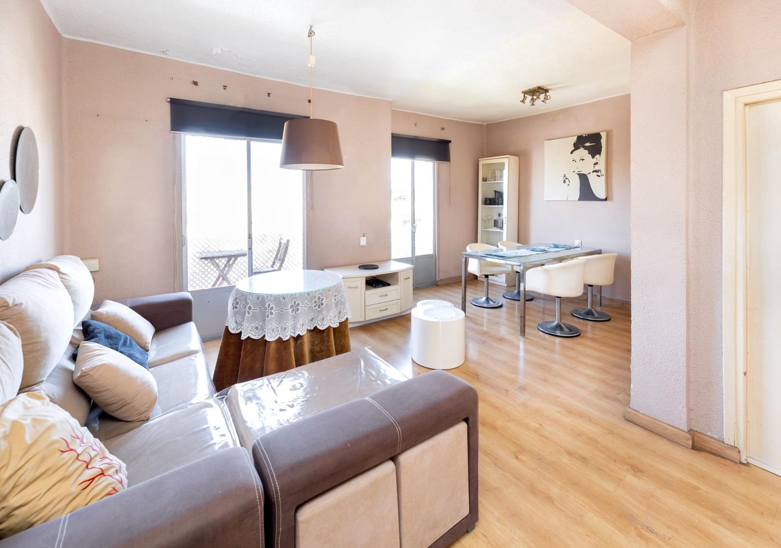 2 bedroom Flat for sale in Granada city - € 135,000 (Ref: 9868556)