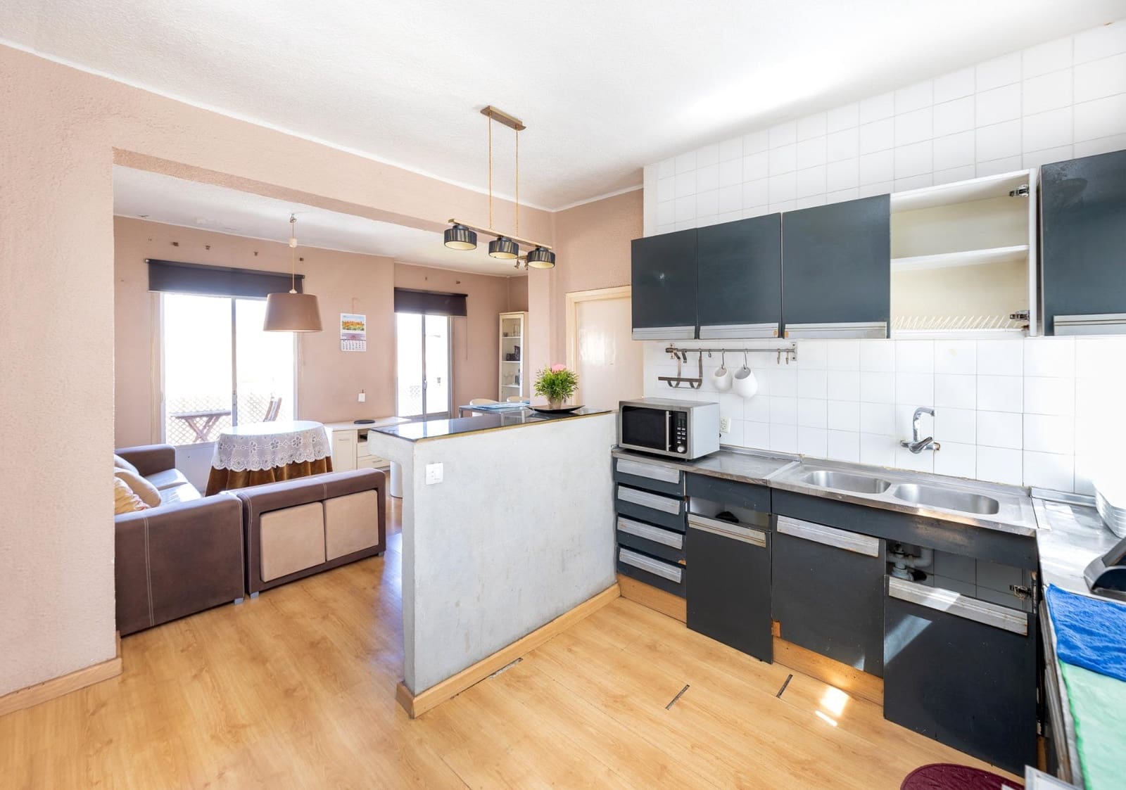 2 bedroom Flat for sale in Granada city - € 135,000 (Ref: 9868556)