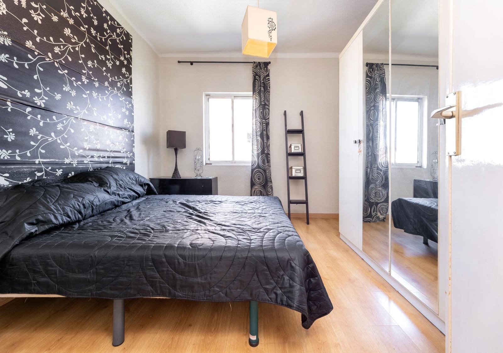 2 bedroom Flat for sale in Granada city - € 135,000 (Ref: 9868556)
