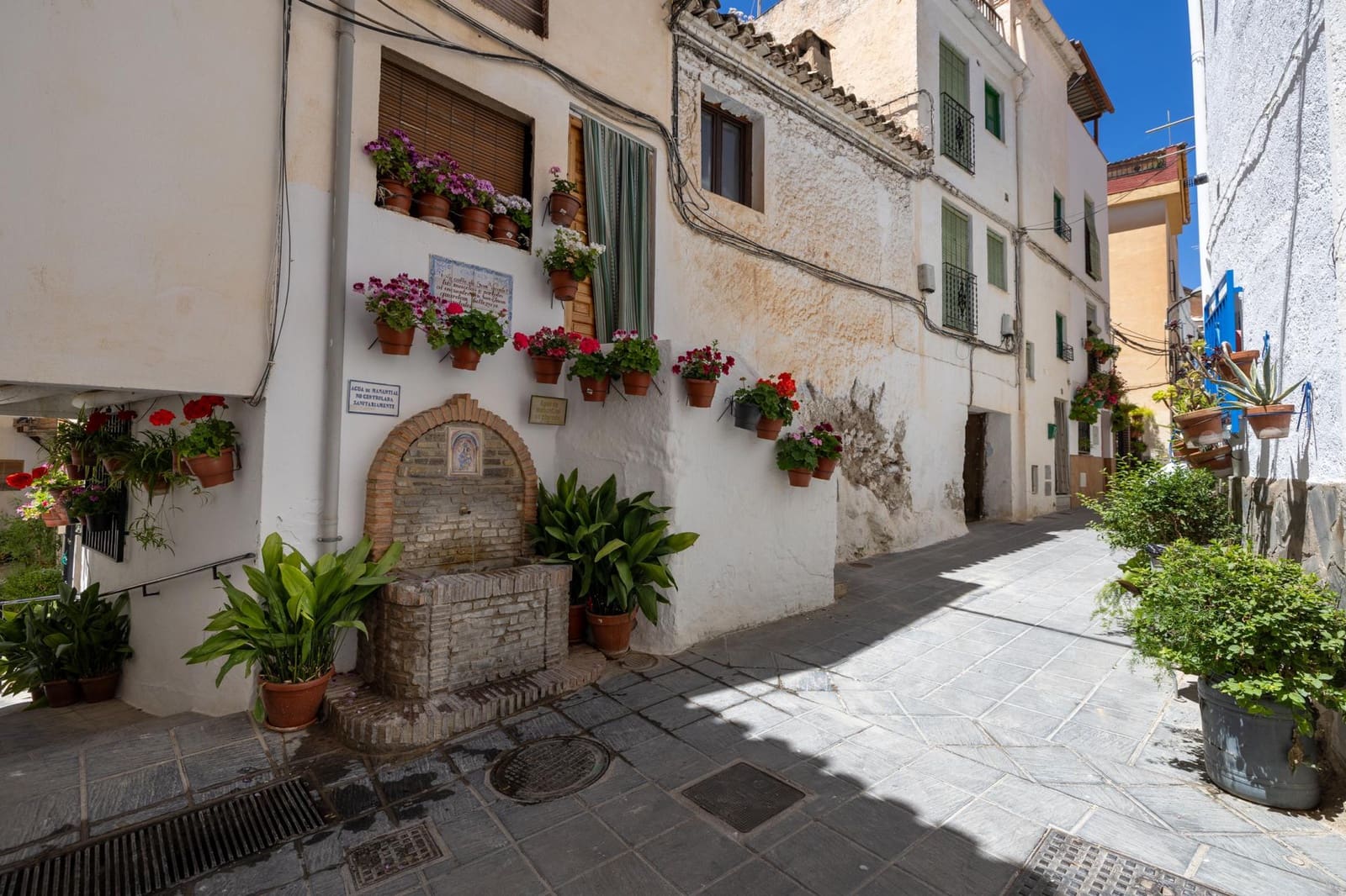Pareado de 5 habitaciones en Güéjar Sierra en venta - 175.000 € (Ref: 9876387)