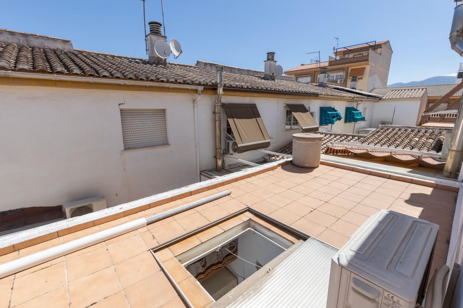 5 slaapkamer Rijtjeshuis te koop in Armilla met garage - € 295.000 (Ref: 9884763)