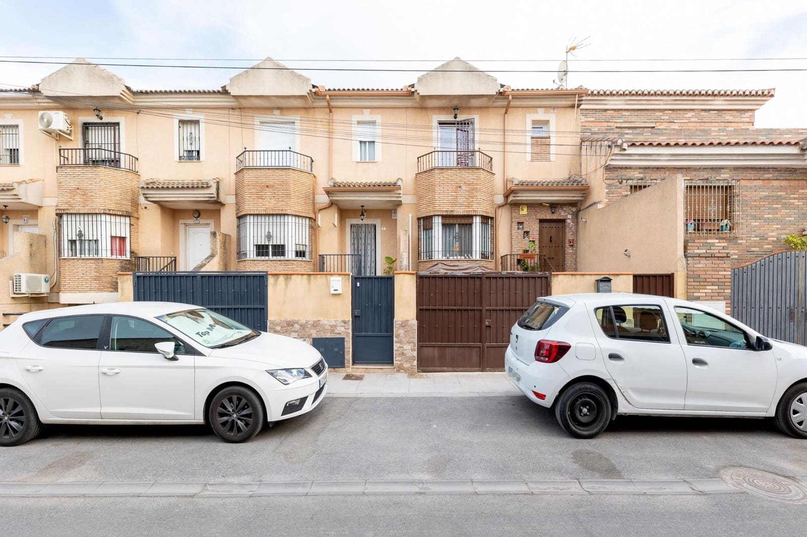 3 Zimmer Haus zu verkaufen in Cijuela mit Garage - 165.000 € (Ref: 9890353)