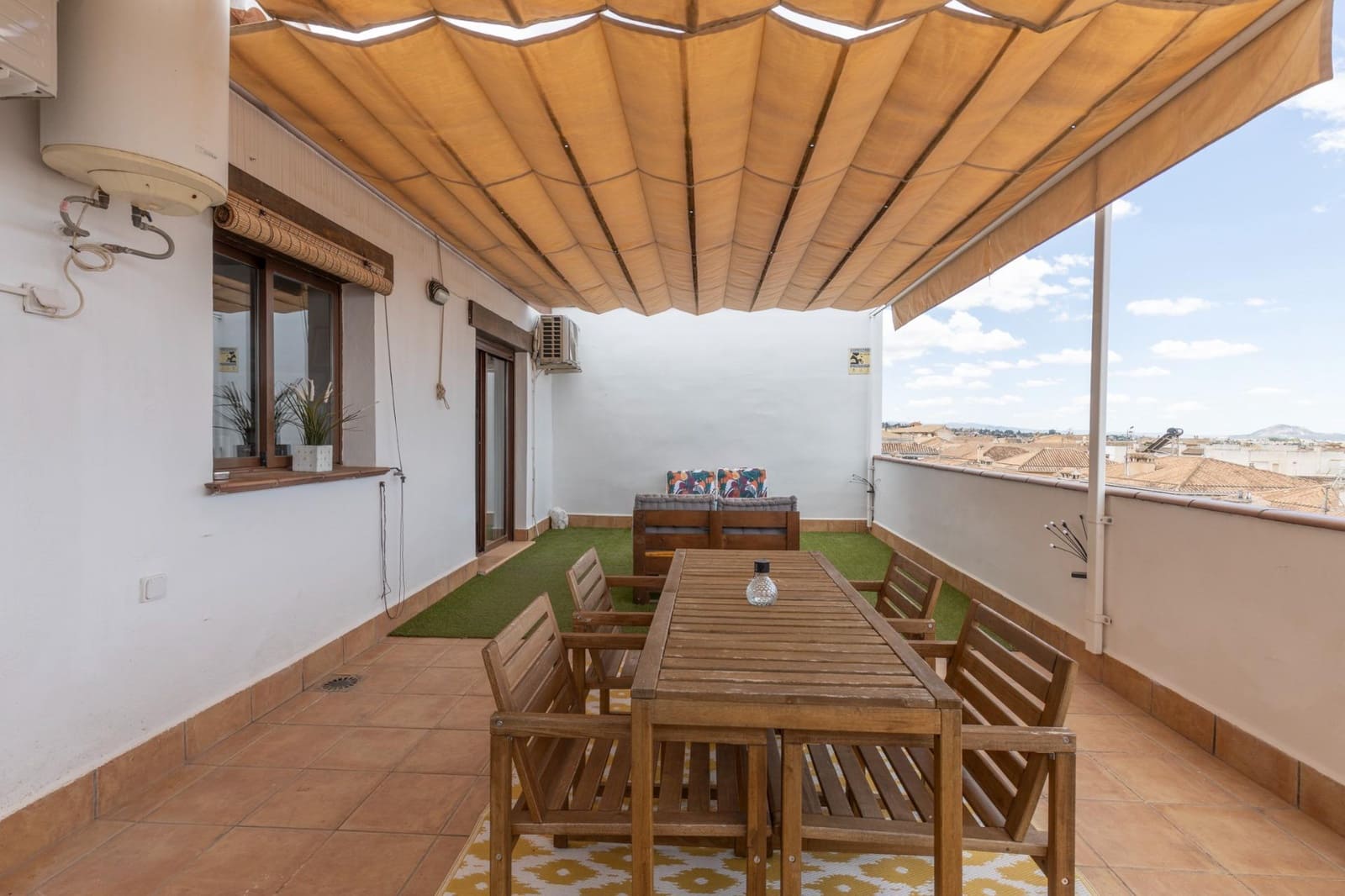 2 Zimmer Penthouse zu verkaufen in La Zubia mit Garage - 265.000 € (Ref: 9892316)