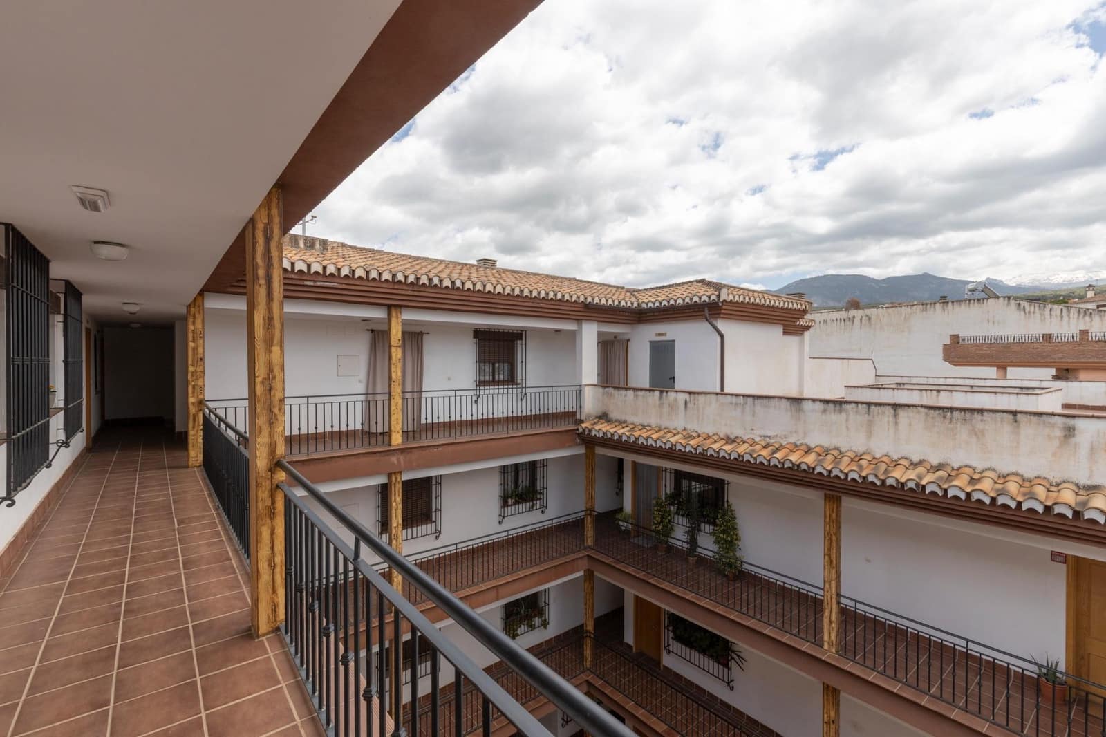 2 Zimmer Penthouse zu verkaufen in La Zubia mit Garage - 265.000 € (Ref: 9892316)
