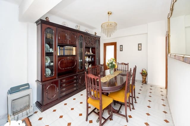 3 sovrum Lägenhet till salu i Granada stad - 197 000 € (Ref: 9896302)