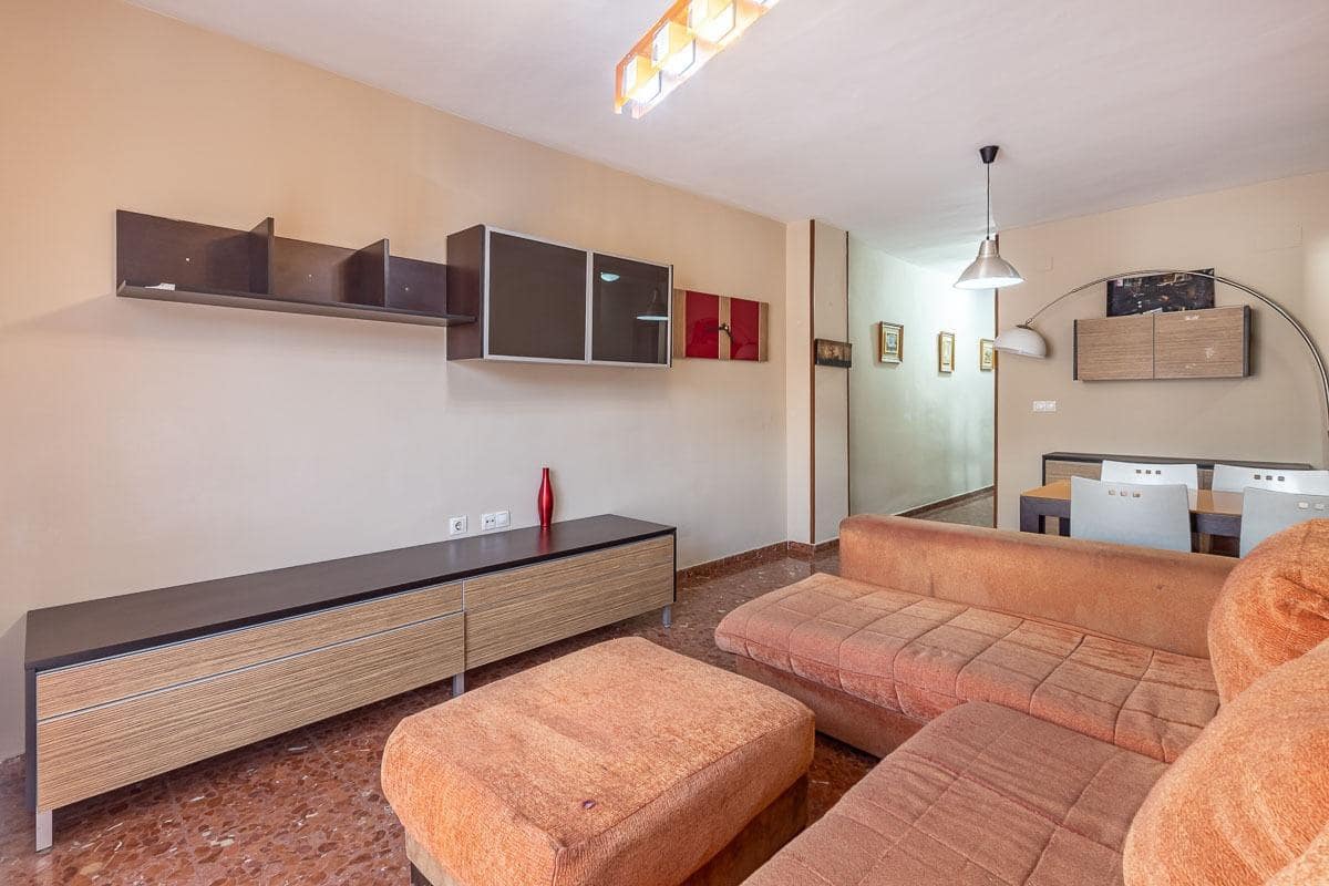 2 bedroom Flat for sale in Maracena with garage - € 164,000 (Ref: 9896303)
