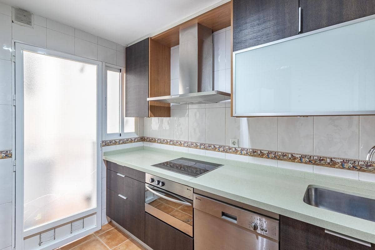 2 bedroom Flat for sale in Maracena with garage - € 164,000 (Ref: 9896303)