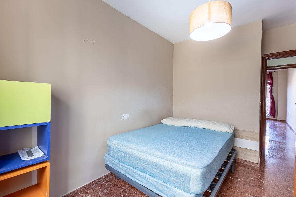 2 bedroom Flat for sale in Maracena with garage - € 164,000 (Ref: 9896303)