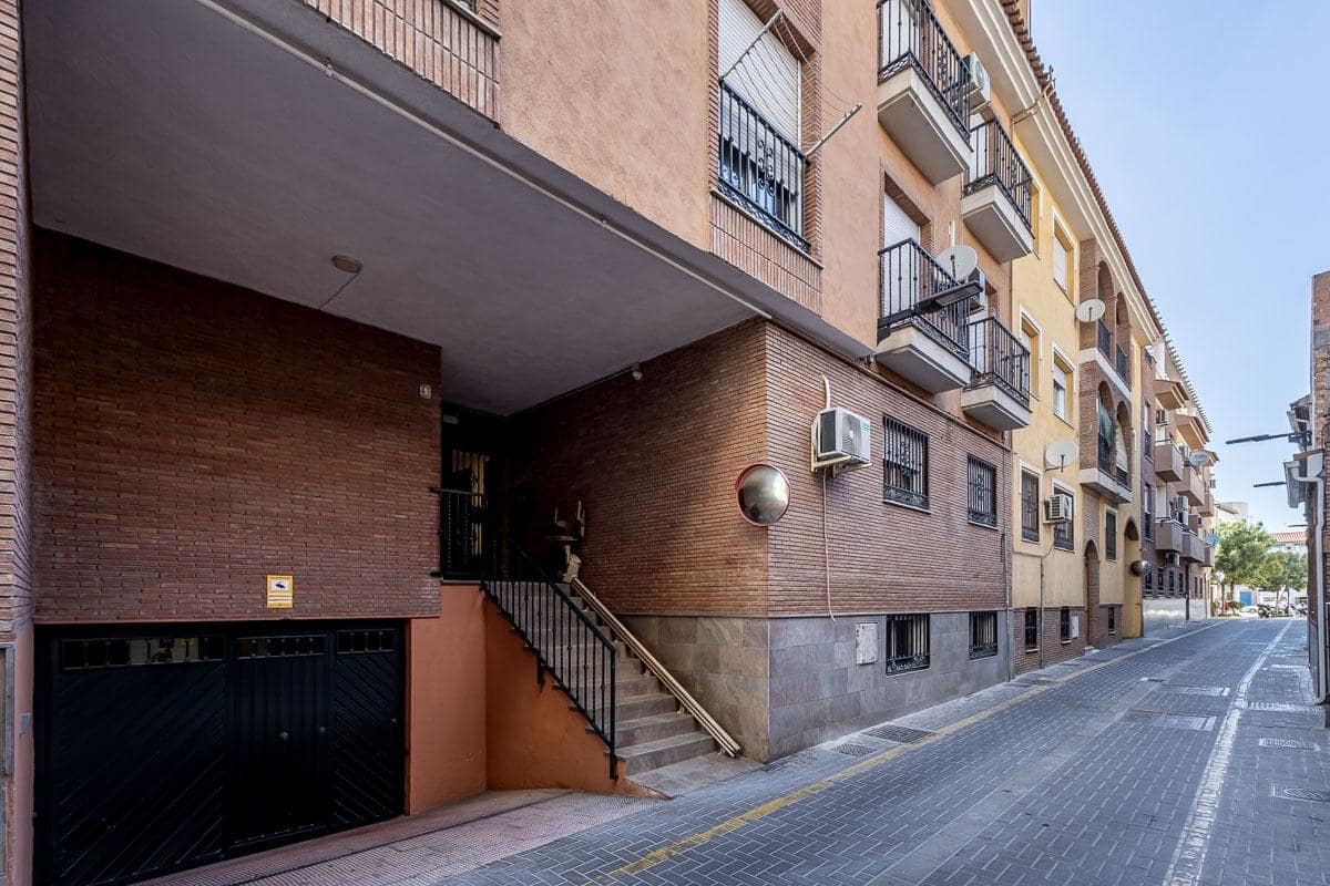 2 bedroom Flat for sale in Maracena with garage - € 164,000 (Ref: 9896303)