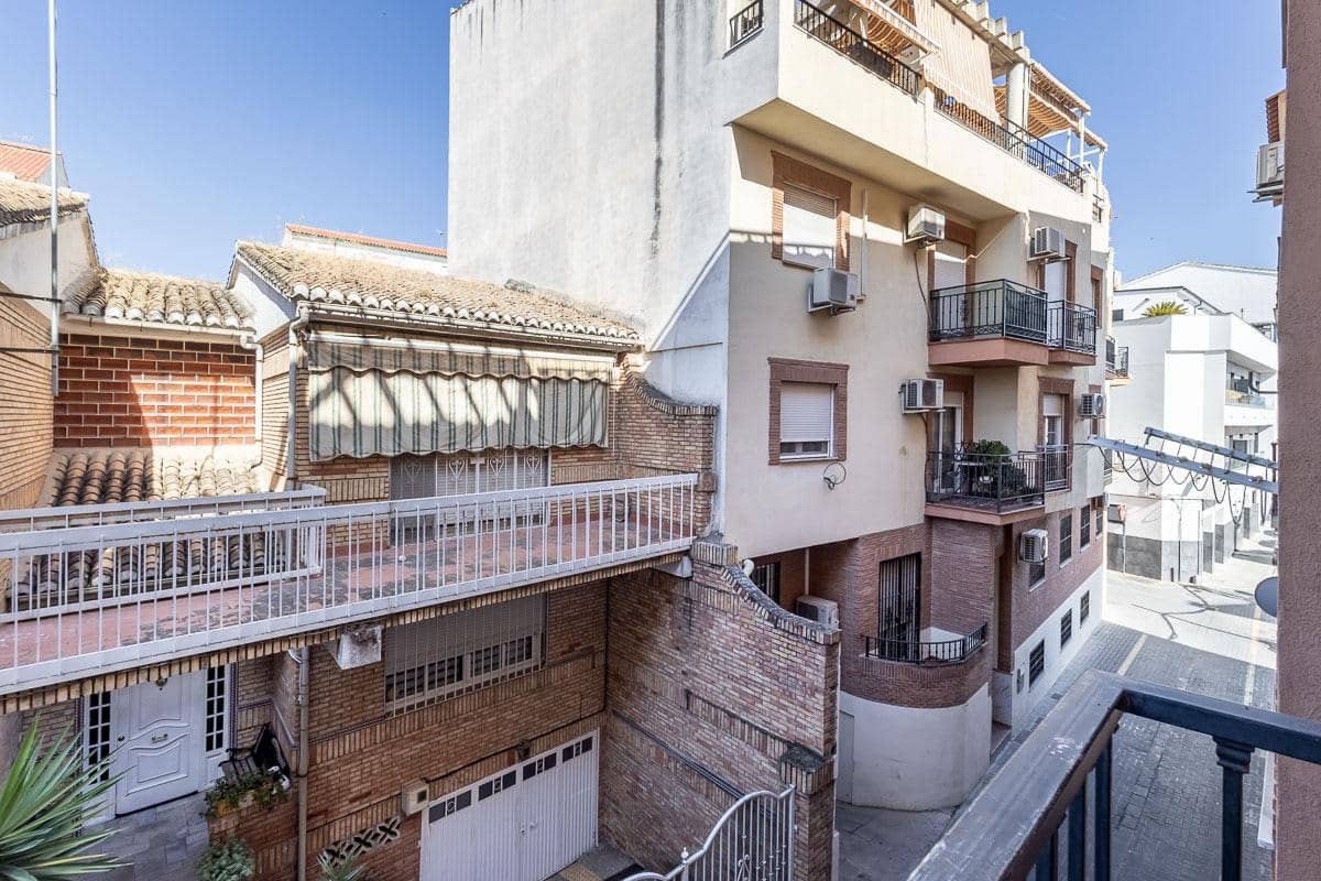 2 bedroom Flat for sale in Maracena with garage - € 164,000 (Ref: 9896303)