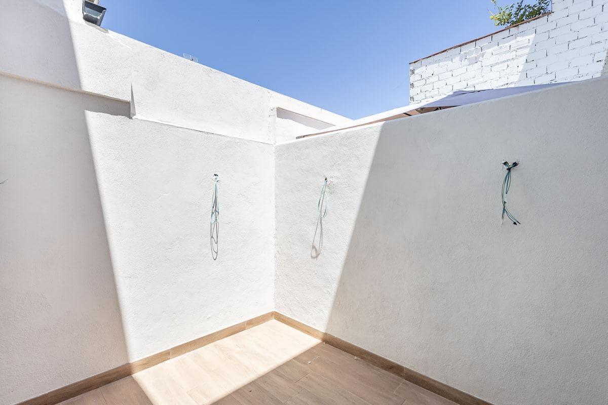 Casa de 3 habitaciones en Armilla en venta - 249.000 € (Ref: 9896304)