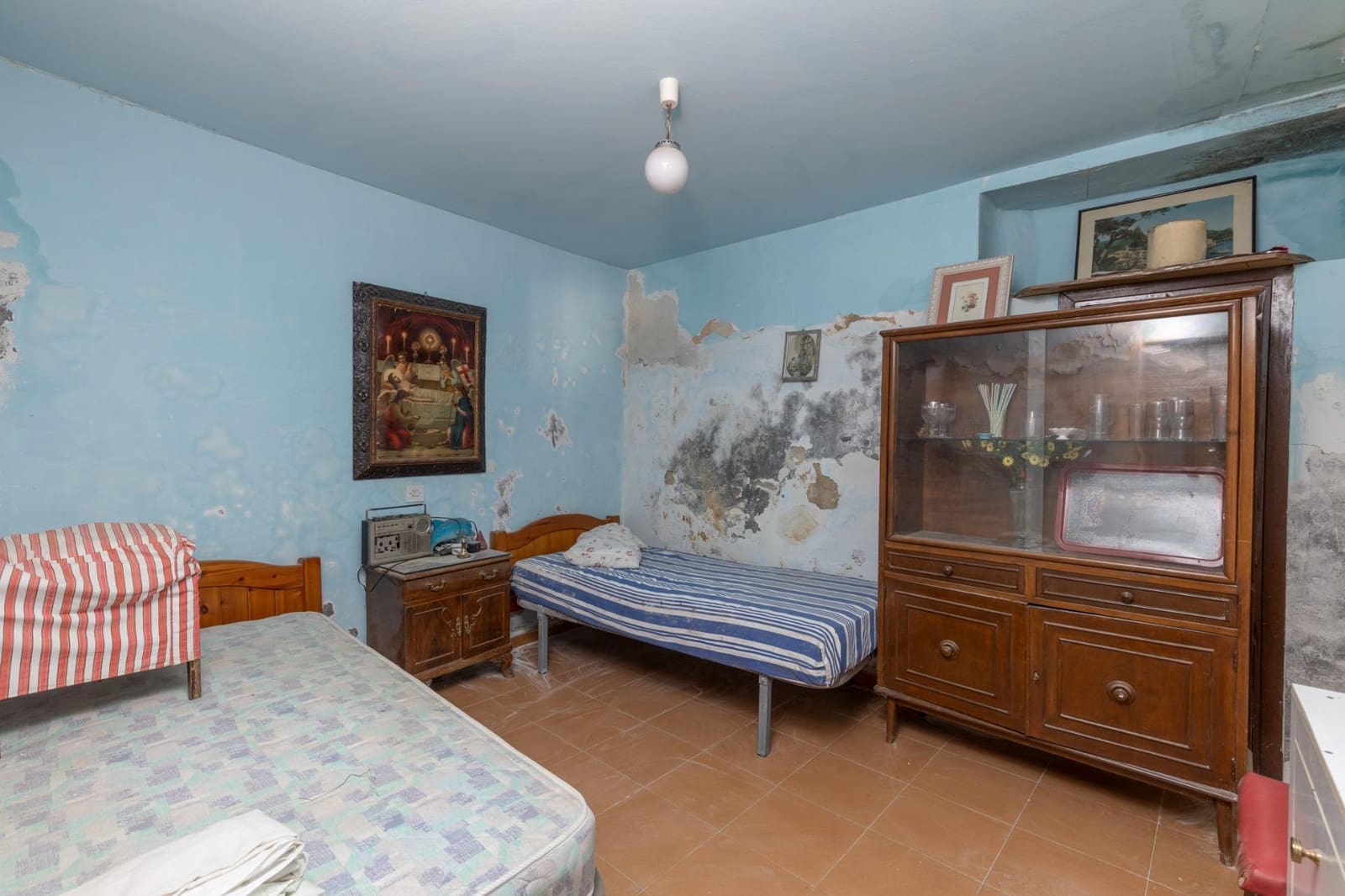 12 bedroom Finca/Country House for sale in Huetor Vega with garage - € 495,000 (Ref: 9899156)