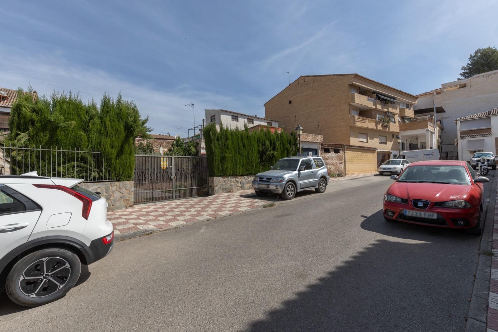 12 bedroom Finca/Country House for sale in Huetor Vega with garage - € 495,000 (Ref: 9899156)