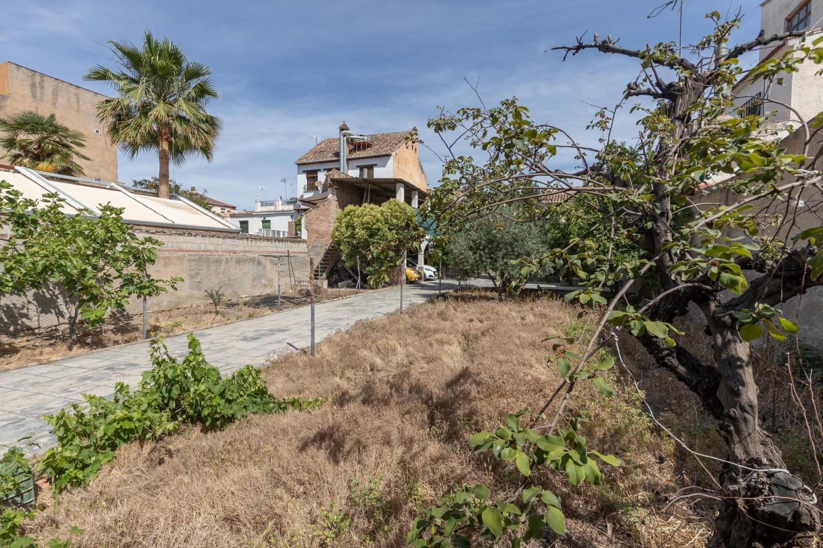 12 bedroom Finca/Country House for sale in Huetor Vega with garage - € 495,000 (Ref: 9899156)