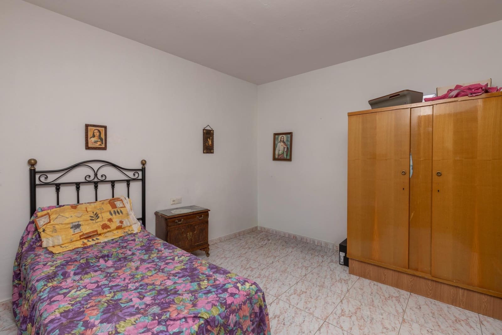 12 bedroom Finca/Country House for sale in Huetor Vega with garage - € 495,000 (Ref: 9899156)