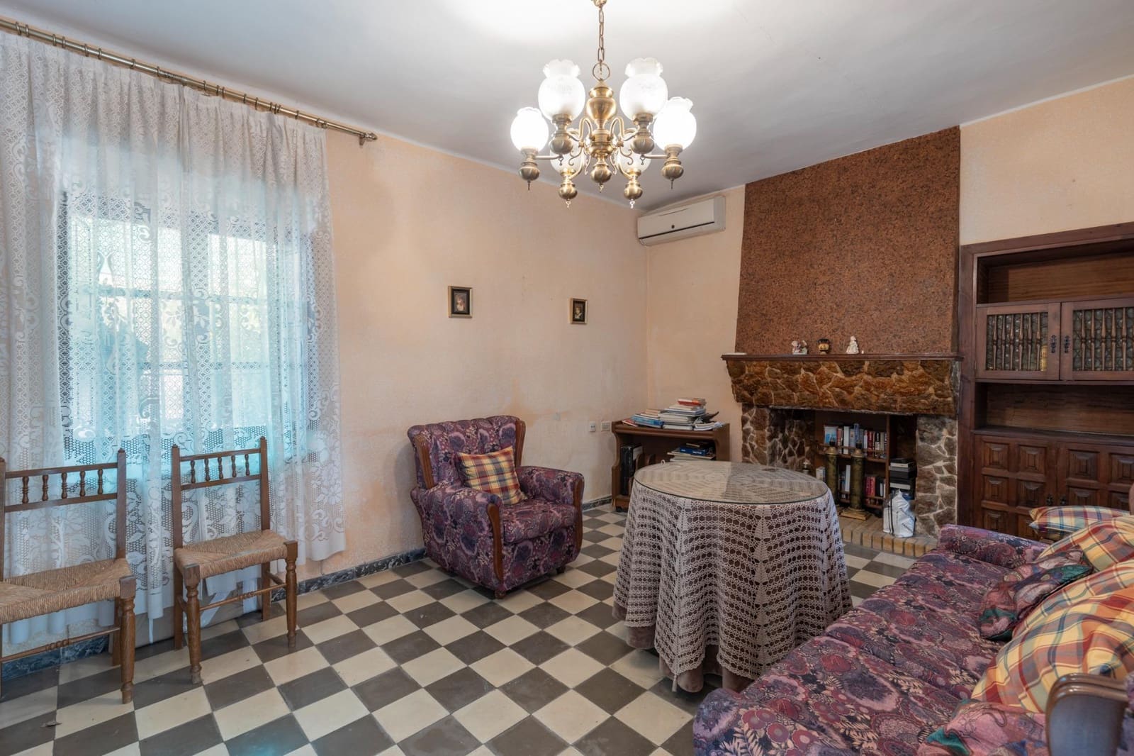 12 bedroom Finca/Country House for sale in Huetor Vega with garage - € 495,000 (Ref: 9899156)