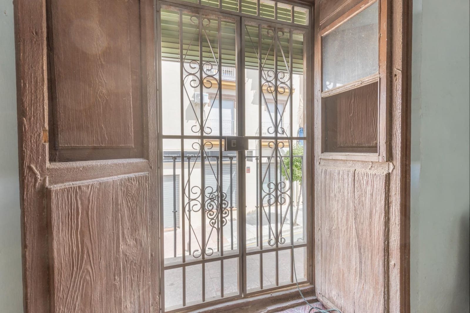12 bedroom Finca/Country House for sale in Huetor Vega with garage - € 495,000 (Ref: 9899156)